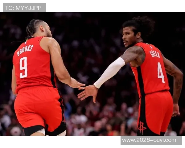 杰伦格林复出表现亮眼继续替补出战对抗老鹰队争取胜利 杰伦格林复出表现亮眼继续替补出战对抗老鹰队争取胜利