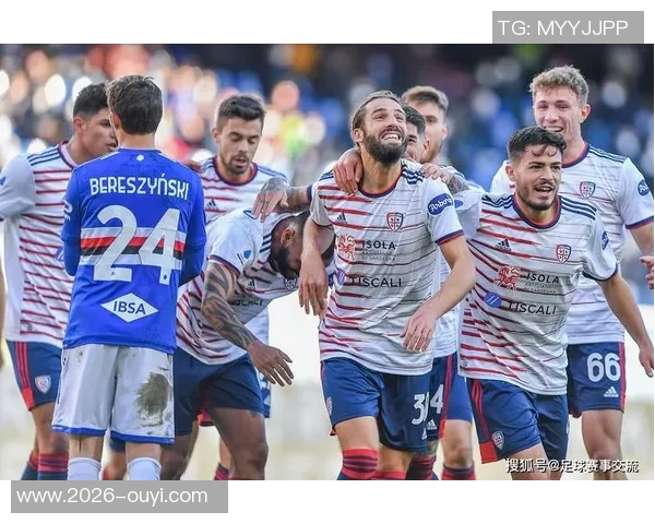 广岛三箭在J联赛杯决赛中以3-1战胜柏太阳神夺得队史第二冠吸引62466人观战