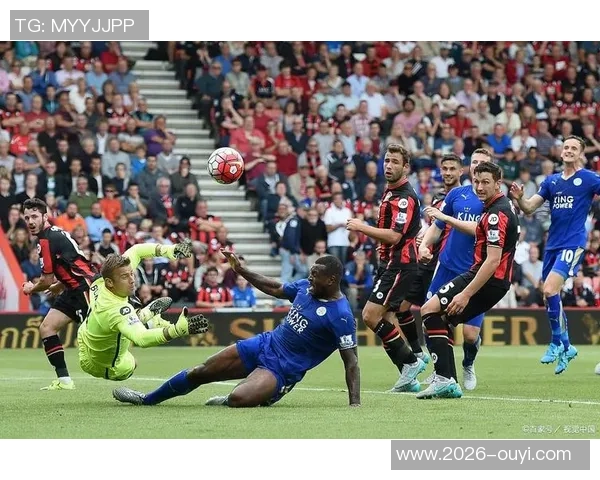 法兰克福总监强调新任主帅需注重进攻与球员培养目标锁定欧战资格 法兰克福总监强调新任主帅需注重进攻与球员培养目标锁定欧战资格