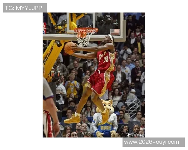 詹姆斯回顾新秀时期经典扣篮瞬间感慨23年光阴如梭对阵骑士再续传奇 詹姆斯回顾新秀时期经典扣篮瞬间感慨23年光阴如梭对阵骑士再续传奇